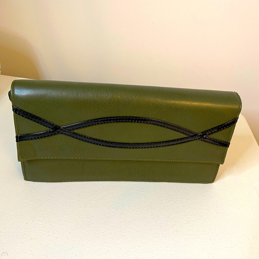 Clutch purse